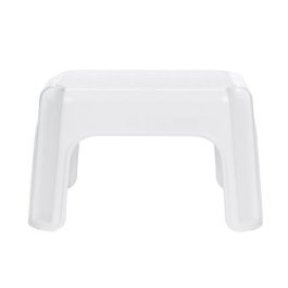RUBBERMAID STEP STOOL